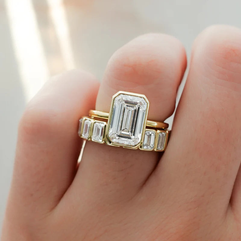 Penumbra Bezel Set Engagement Ring With Emerald Cut