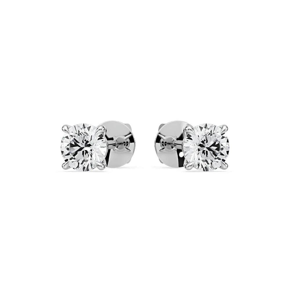4-Claw Round Diamond Stud Earrings
